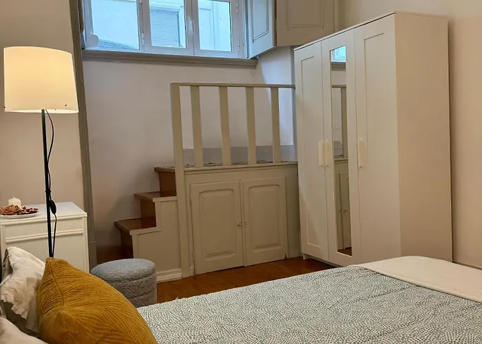 Warm & Welcoming T3 With Garden * Lisbon