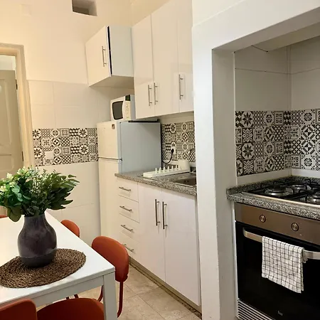 Warm & Welcoming T3 With Garden