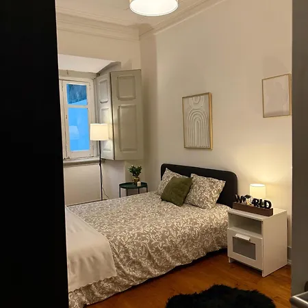 Warm & Welcoming T3 With Garden * Lisboa