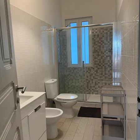 Warm & Welcoming T3 With Garden * Lisboa