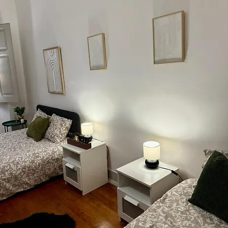 Warm & Welcoming T3 With Garden דירה