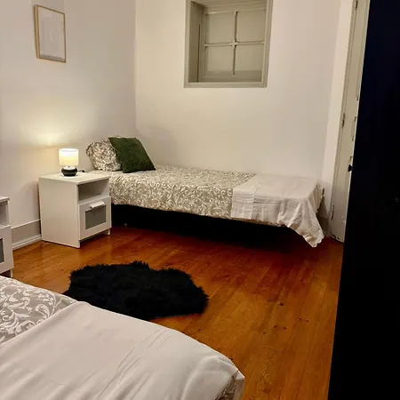 Warm & Welcoming T3 With Garden דירה