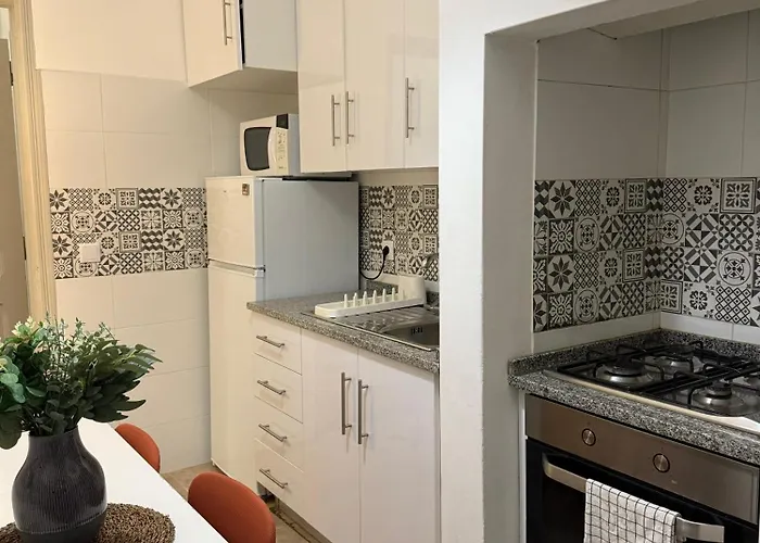 Warm & Welcoming T3 With Garden Lisboa